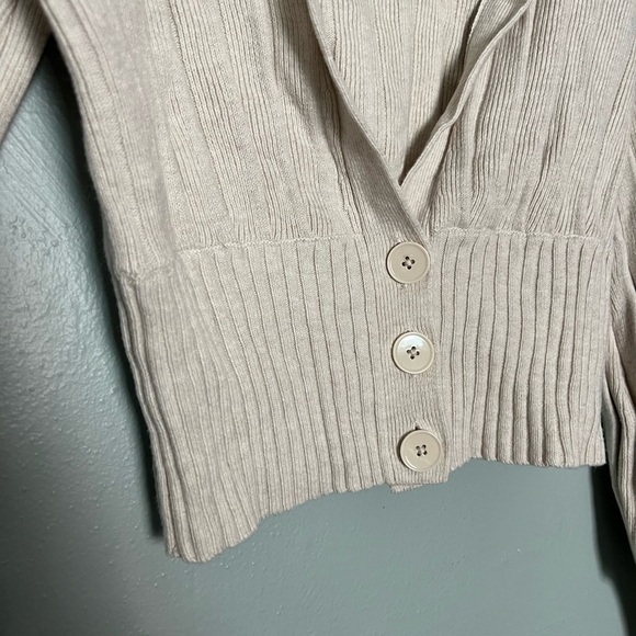 Aritzia Wilfred plunge front cardigan - Picture 6 of 7